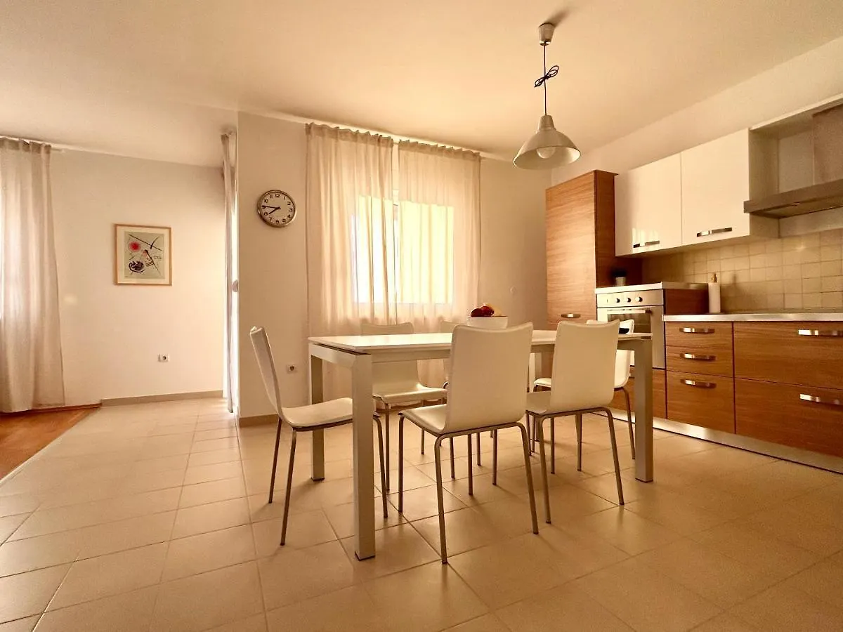 Apartment Sole Pula